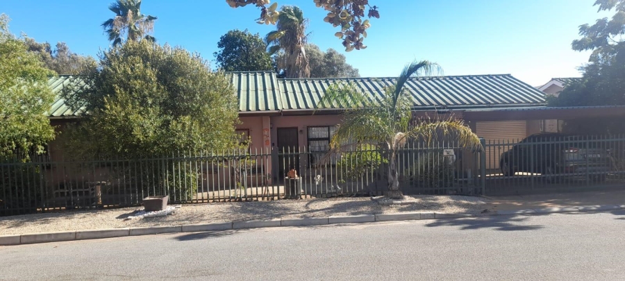 3 Bedroom Property for Sale in Moorreesburg Western Cape